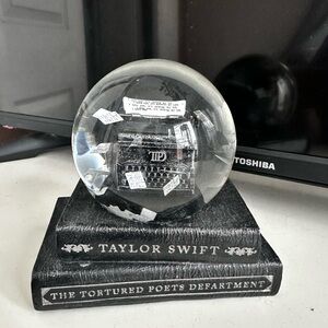 Taylor Swift Typewriter Snow Globe